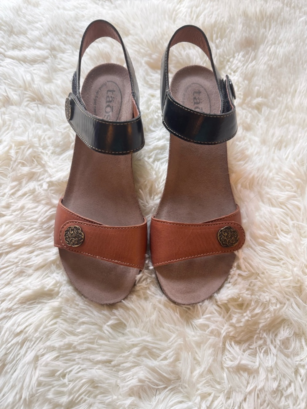 Taos Women’s Two-Tone Black and Brown Wedge Sandals